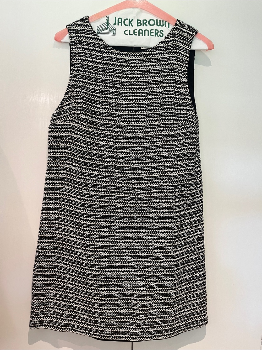 Alice + Olivia Black and White Textured Sleeveless Shift Dress